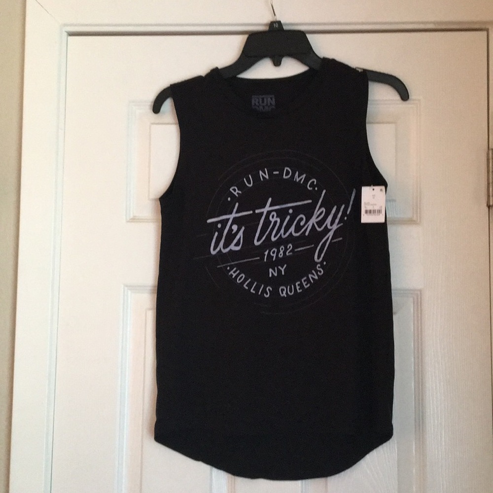 NWT muscle tee